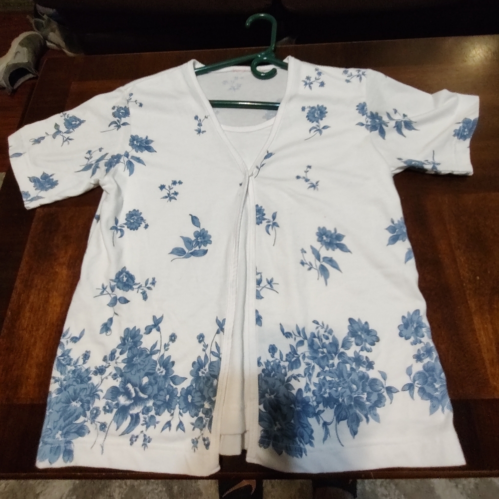 Woman's pullover Blouse